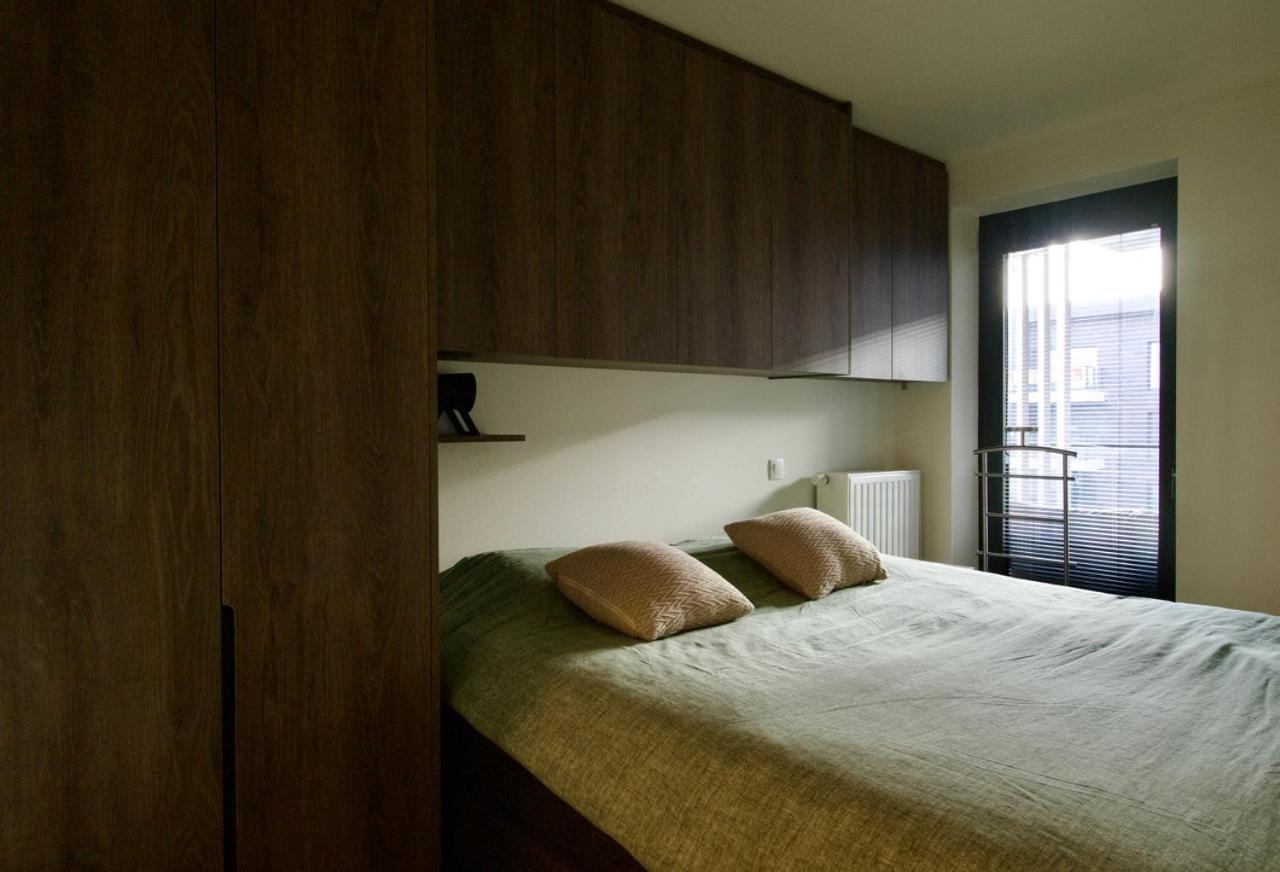 Cosy Renovated For Two In T114